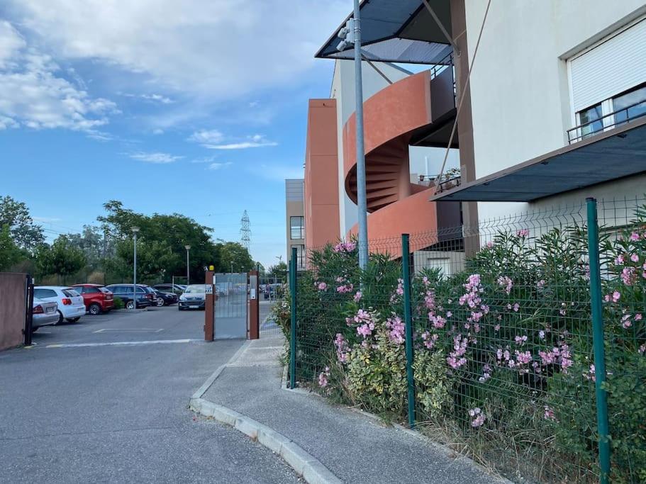 Charmant Studio De 23M2 Avignon Exteriör bild
